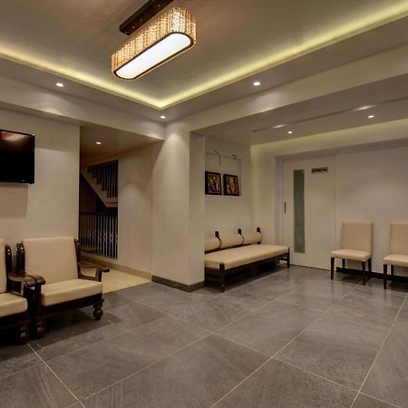 Elite Hotel Лонавала Экстерьер фото