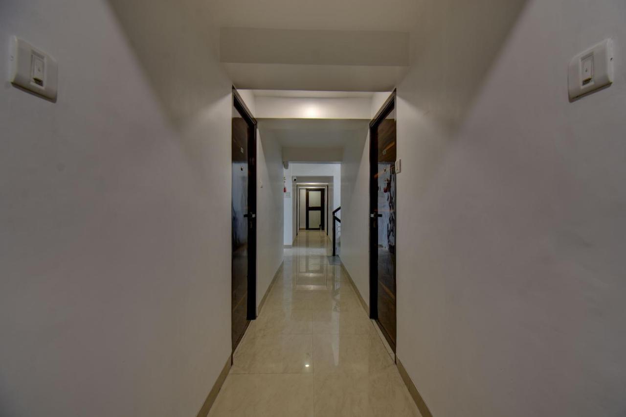 Elite Hotel Лонавала Экстерьер фото