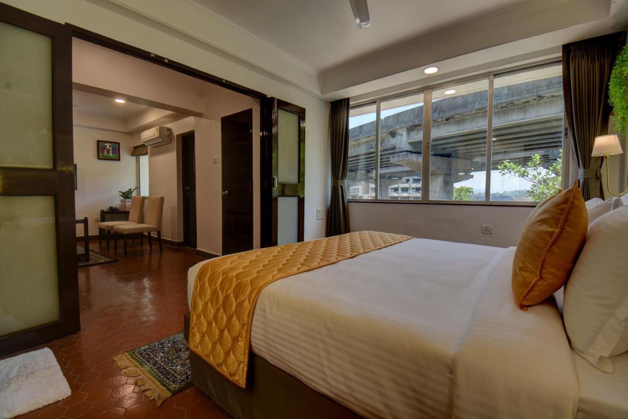 Elite Hotel Лонавала Экстерьер фото