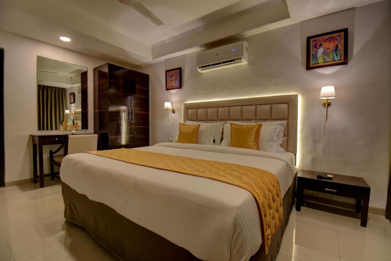 Elite Hotel Лонавала Экстерьер фото