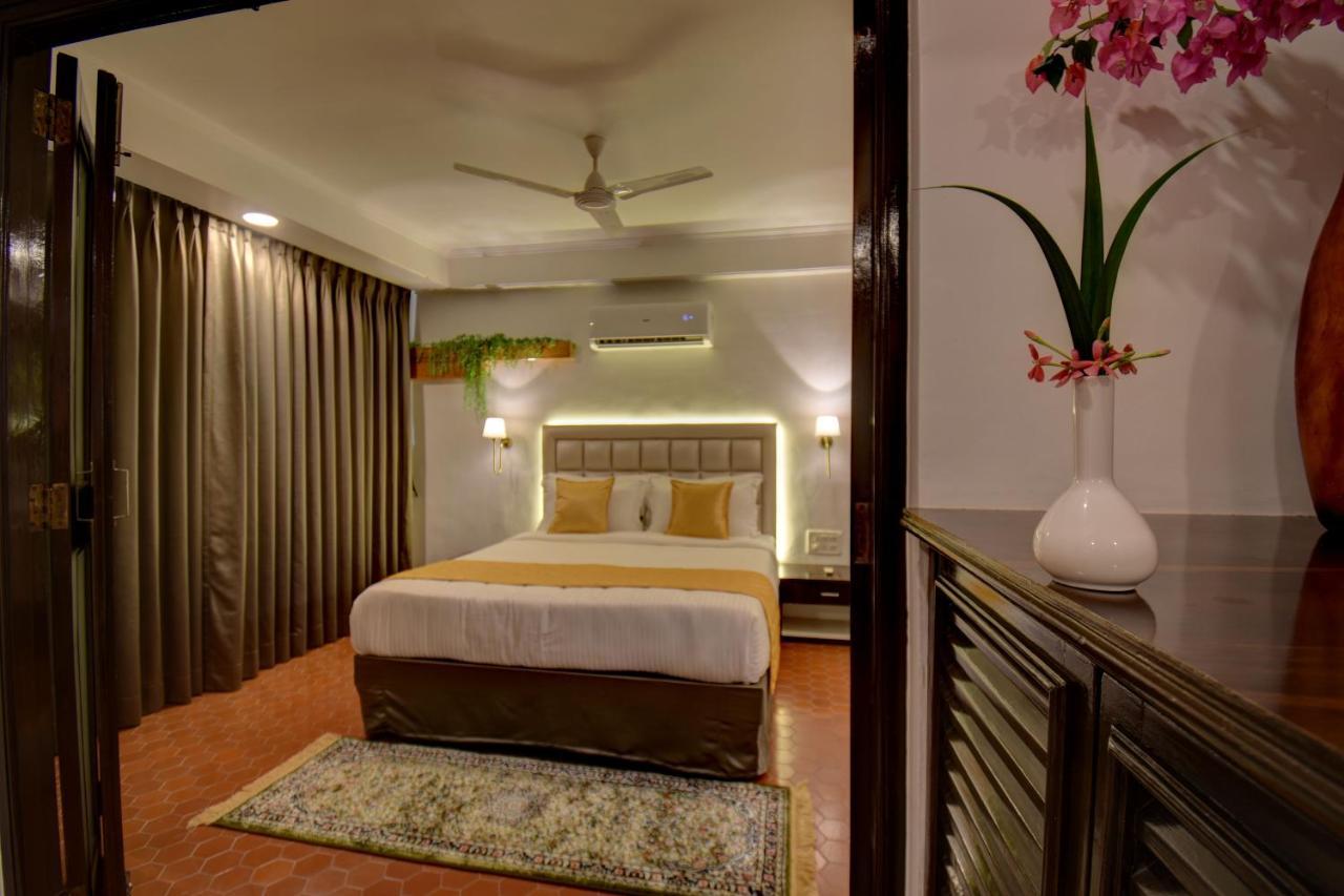 Elite Hotel Лонавала Экстерьер фото