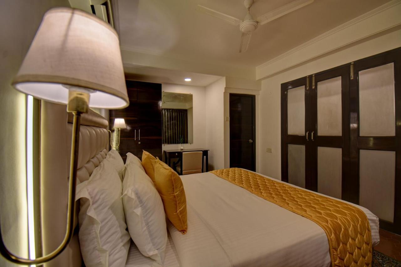 Elite Hotel Лонавала Экстерьер фото