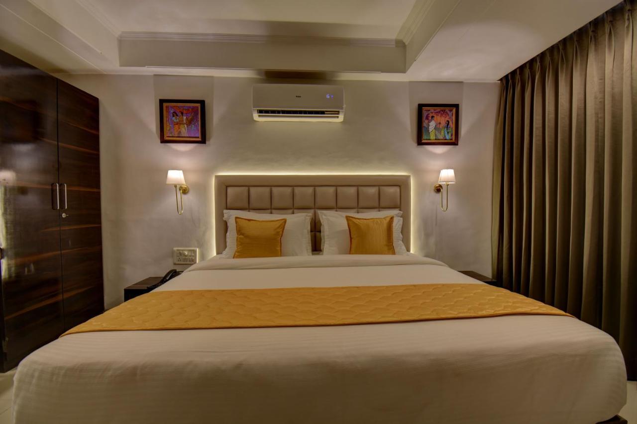 Elite Hotel Лонавала Экстерьер фото